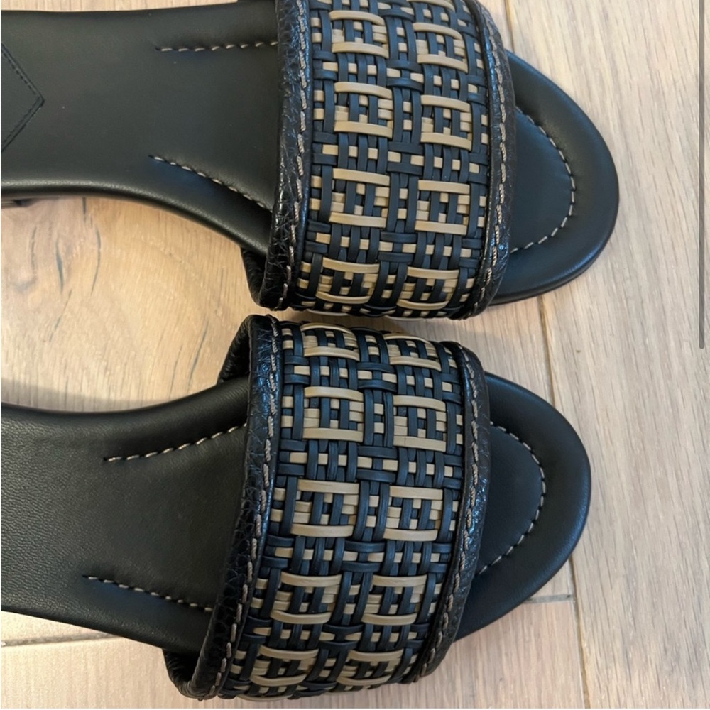 NWOB Fendi interwoven flat sandals